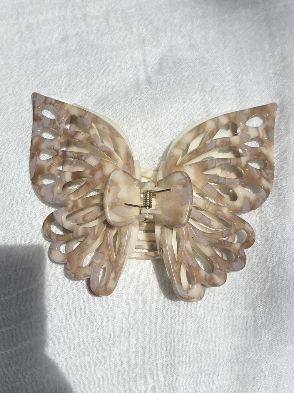 Marbled Butterfly Elegant Claw Clip - Picture 2 of 4